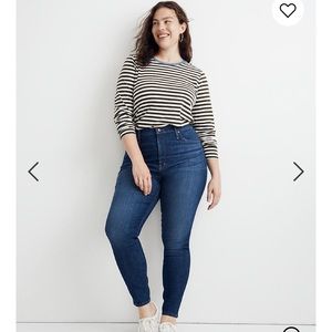 Curvy high-rise skinny jeans in Moreaux wash